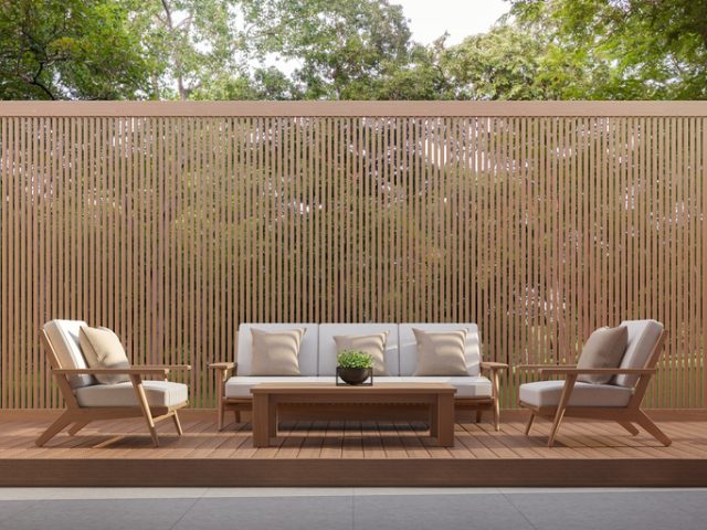 https://fencefranchise.superiorfenceandrail.com/wp-content/uploads/2025/05/iStock-1004454198-640x480.jpg
